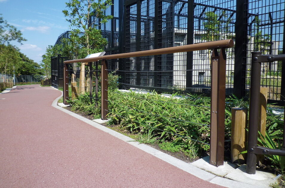 平川動物園防護柵