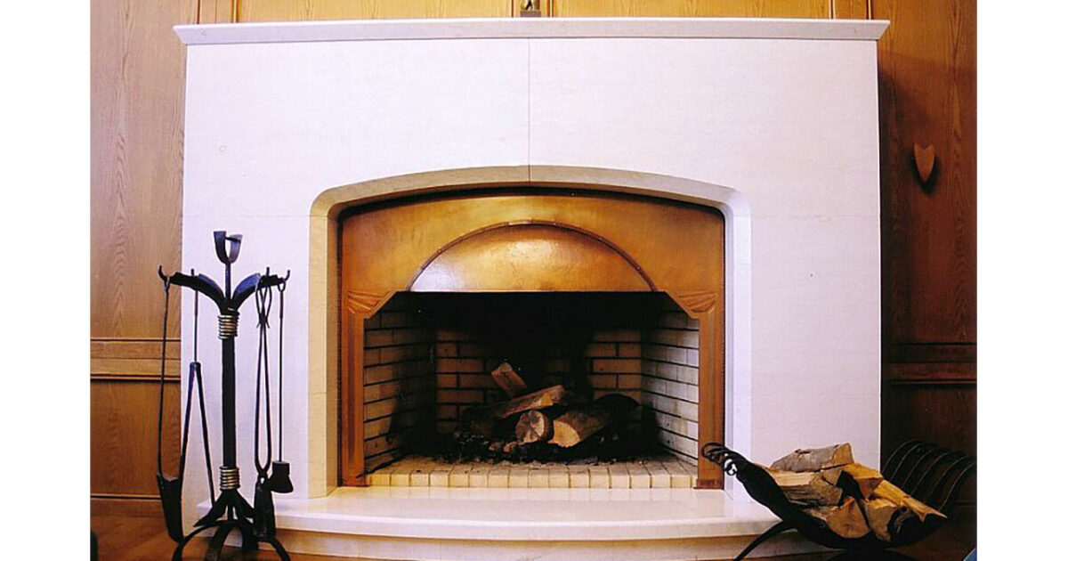 ホテル銅版暖炉